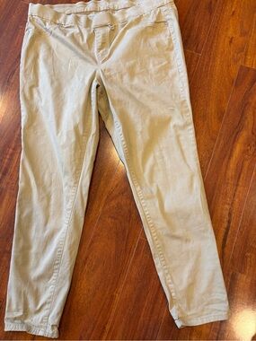 new directions Straight Leg Women's Jeans in Light Khaki
